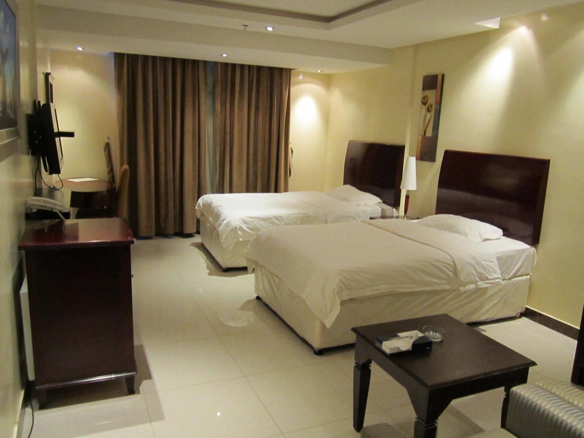 Al Salam Hotel 리야드 외부 사진